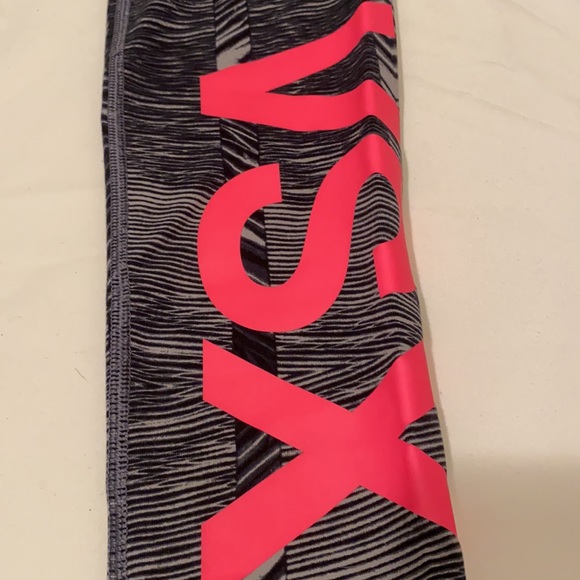 Victoria’s Secret VSX Black/gray with pink leggings - Picture 4 of 8